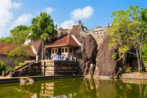 Isurumuniya Rock Temple Anuradhapura