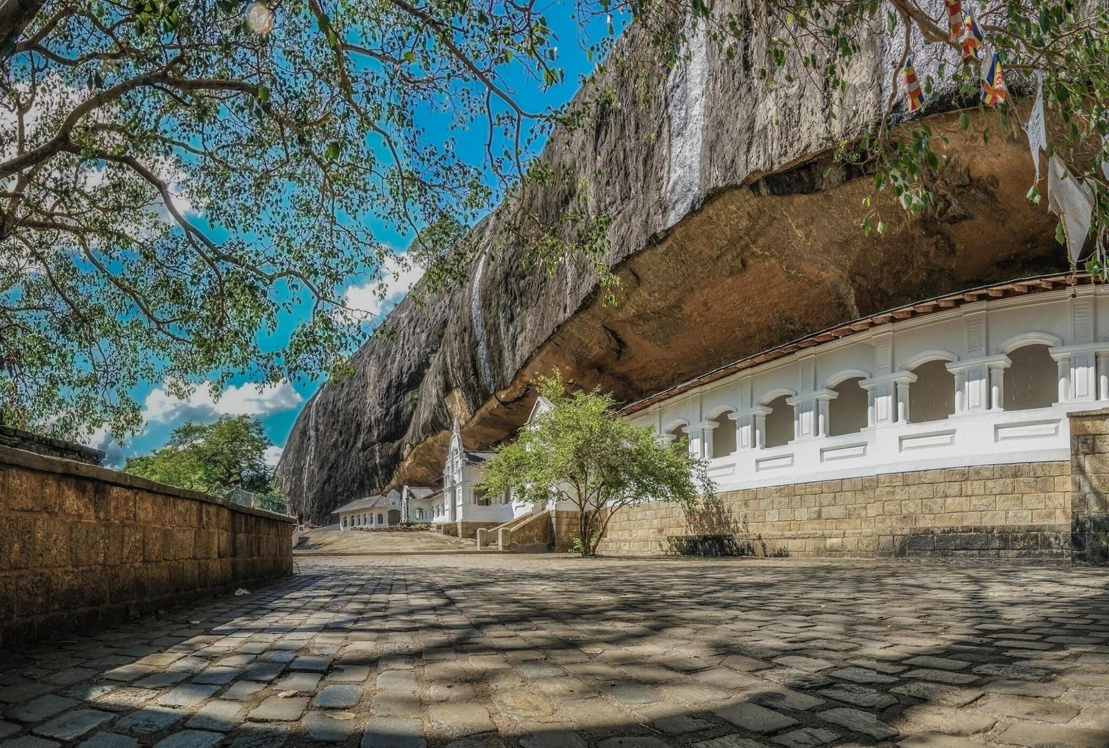 Dambulla Cave Temple